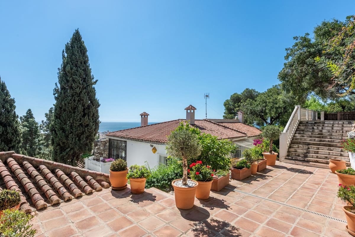 5 slaapkamer Villa te koop in Marbella met zwembad garage - € 2.095.000 (Ref: 10133898)