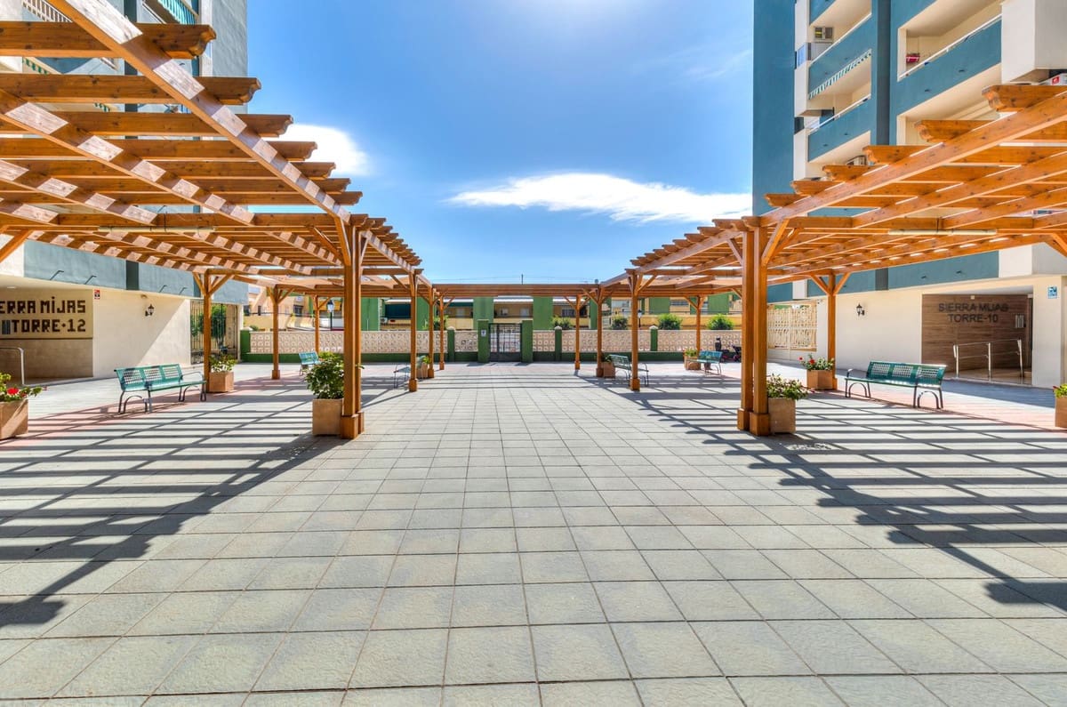 3 soveværelse Lejlighed til salg i Fuengirola med swimmingpool garage - € 449.000 (Ref: 10133921)