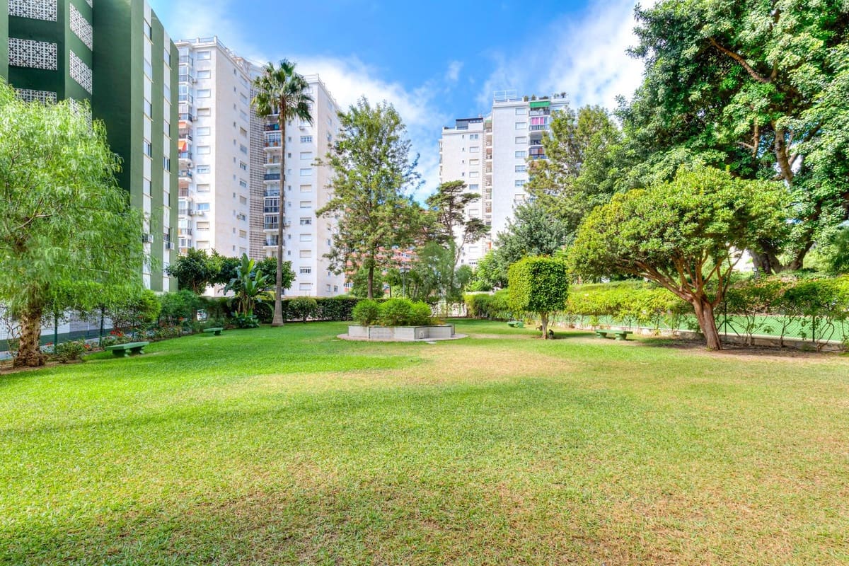 3 soveværelse Lejlighed til salg i Fuengirola med swimmingpool garage - € 449.000 (Ref: 10133921)