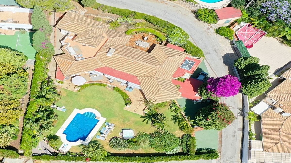 5 soveværelse Villa til salg i Benalmadena med swimmingpool garage - € 1.895.000 (Ref: 10133944)