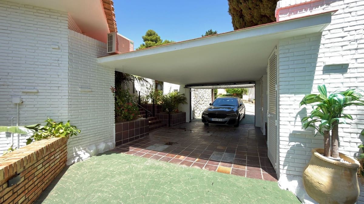 5 soveværelse Villa til salg i Benalmadena med swimmingpool garage - € 1.895.000 (Ref: 10133944)