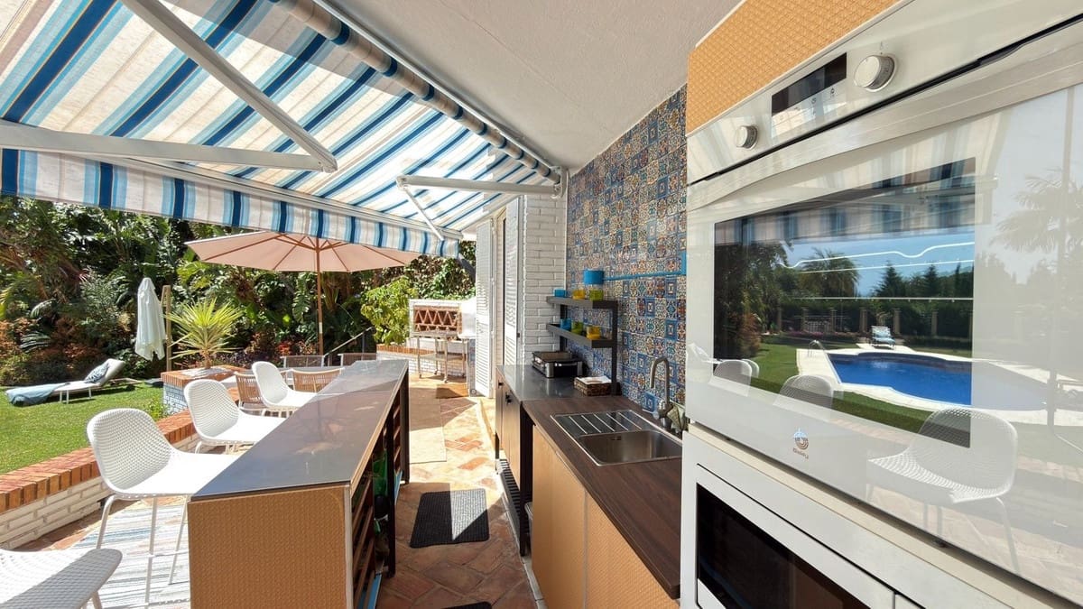 5 soveværelse Villa til salg i Benalmadena med swimmingpool garage - € 1.895.000 (Ref: 10133944)