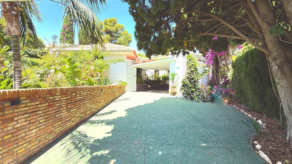 5 soveværelse Villa til salg i Benalmadena med swimmingpool garage - € 1.895.000 (Ref: 10133944)