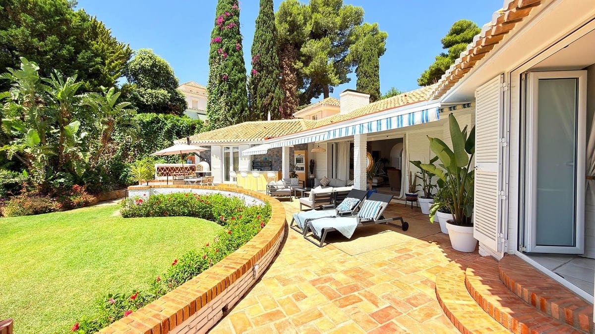 5 soveværelse Villa til salg i Benalmadena med swimmingpool garage - € 1.895.000 (Ref: 10133944)