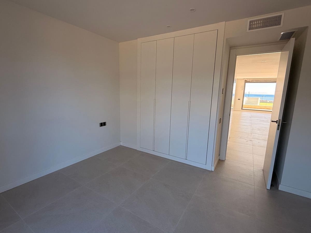 3 chambre Appartement à vendre à Estepona avec piscine garage - 940 000 € (Ref: 10133945)