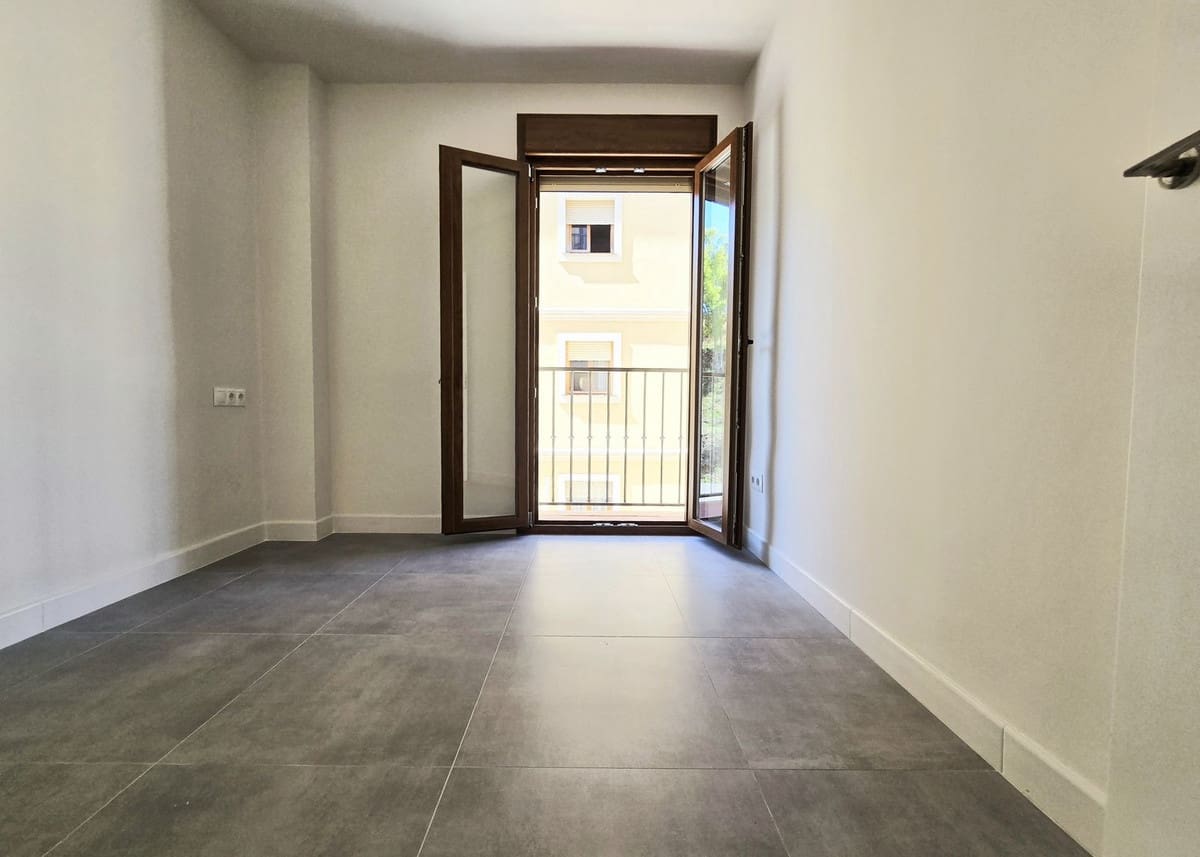 Apartamento de 3 habitaciones en Málaga ciudad en venta con garaje - 649.900 € (Ref: 10133947)