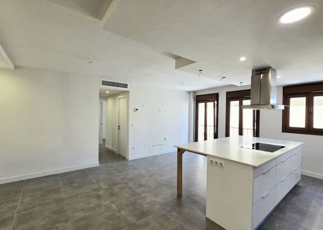 Apartamento de 3 habitaciones en Centro Historico, Málaga ciudad en venta con garaje - 649.900 € (Ref: 10133947)