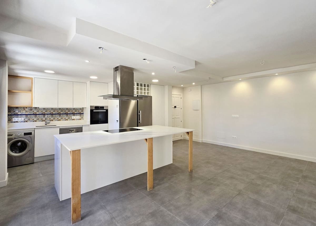 Apartamento de 3 habitaciones en Málaga ciudad en venta con garaje - 649.900 € (Ref: 10133947)