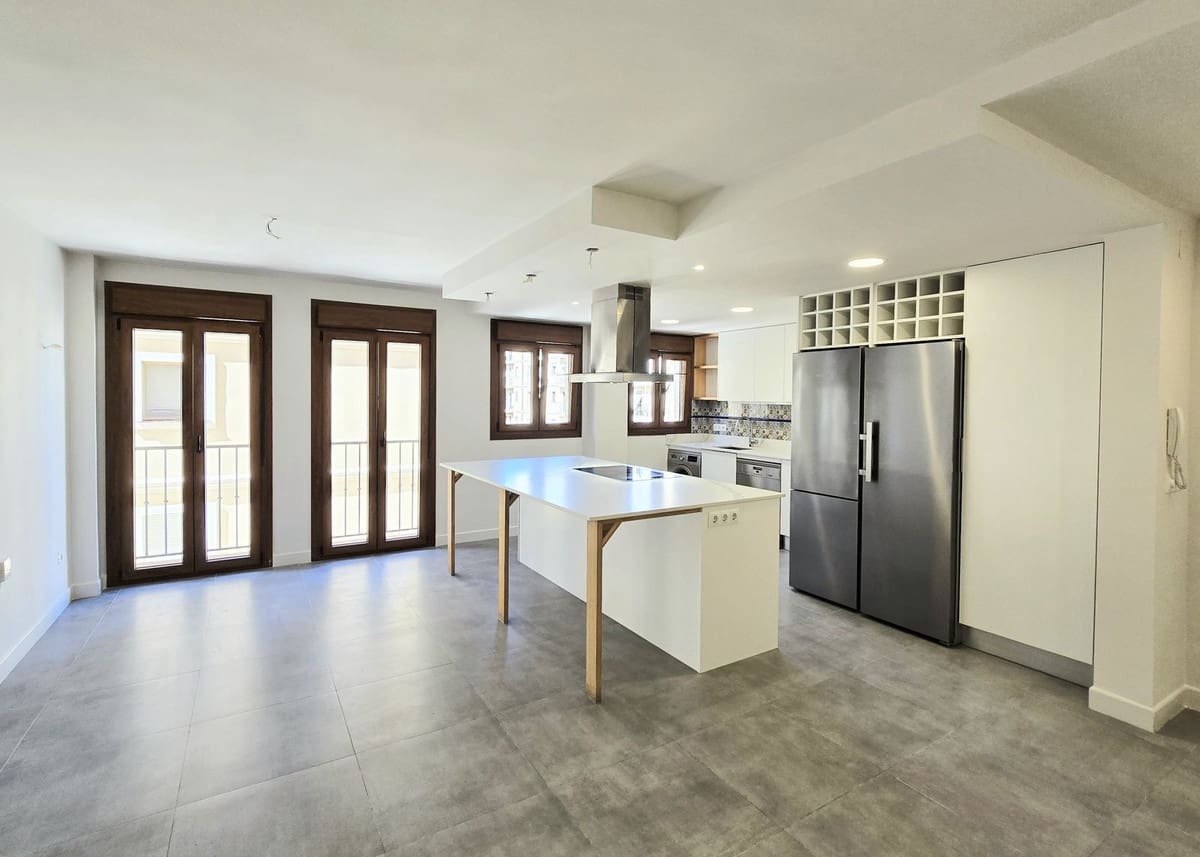 Apartamento de 3 habitaciones en Málaga ciudad en venta con garaje - 649.900 € (Ref: 10133947)