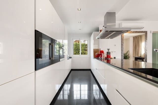 3 soverom Leilighet til salgs i Rodeo Alto - Guadaiza - La Campana, Marbella med svømmebasseng - € 1 150 000 (Ref: 10133948)