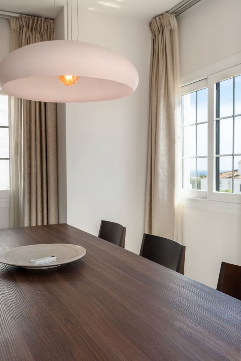 3 soverom Leilighet til salgs i Nueva Andalucia med svømmebasseng - € 1 150 000 (Ref: 10133948)