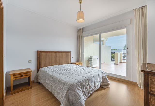 1 soverom Leilighet til salgs i El Paraiso, Estepona med svømmebasseng garasje - € 275 000 (Ref: 10133952)