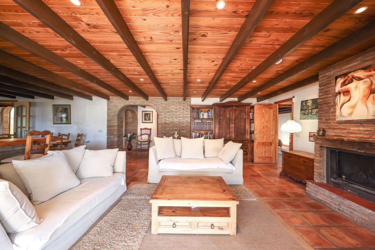 3 Zimmer Villa zu verkaufen in Guaro mit Pool Garage - 550.000 € (Ref: 10133959)