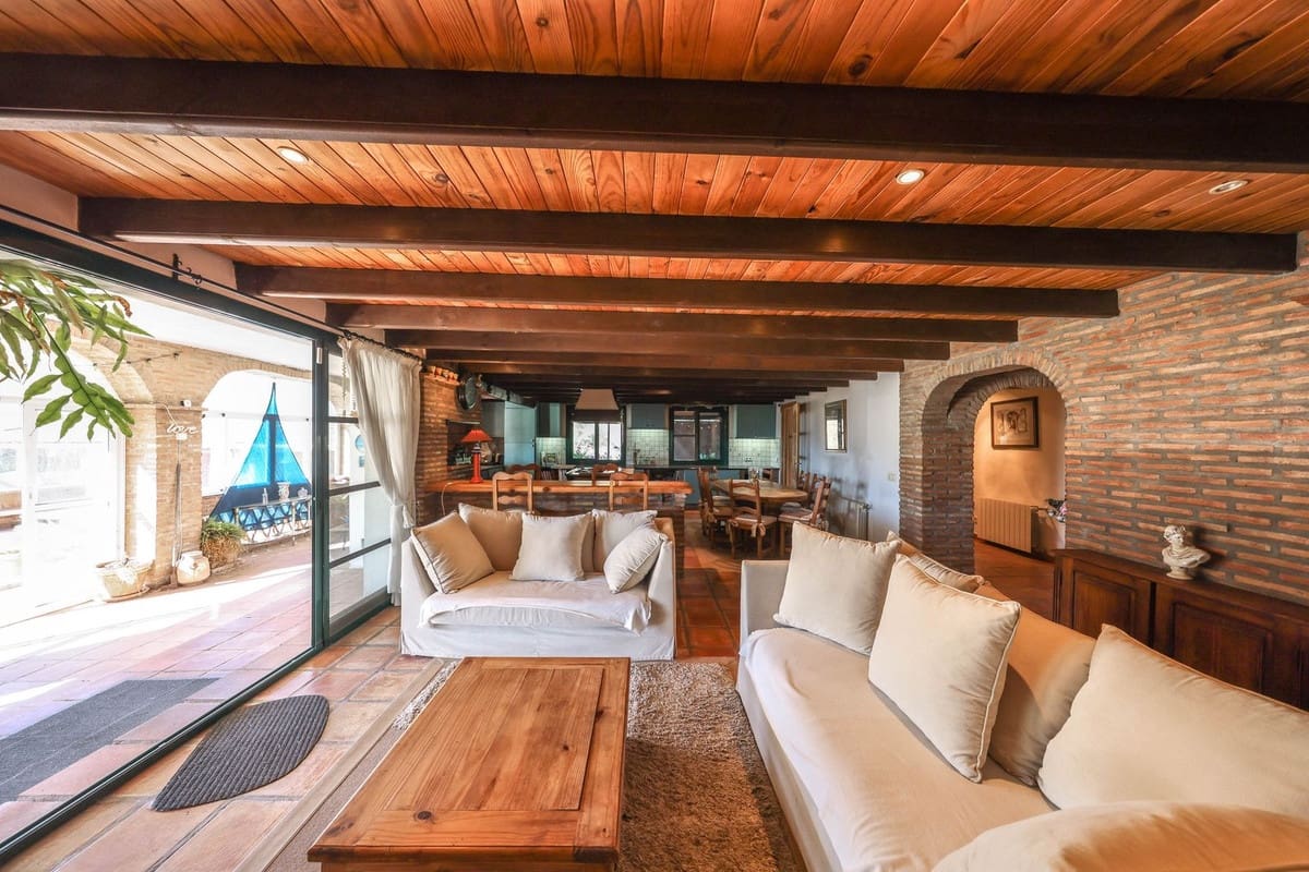 3 Zimmer Villa zu verkaufen in Guaro mit Pool Garage - 550.000 € (Ref: 10133959)