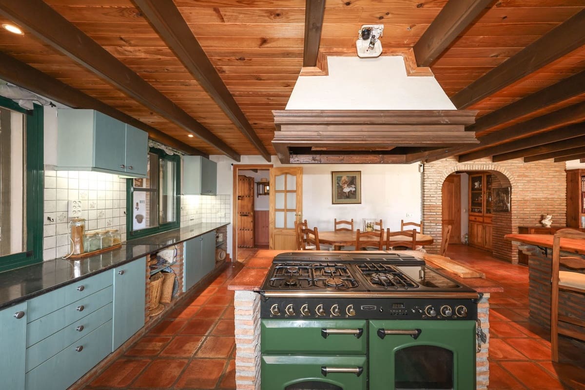 3 Zimmer Villa zu verkaufen in Guaro mit Pool Garage - 550.000 € (Ref: 10133959)