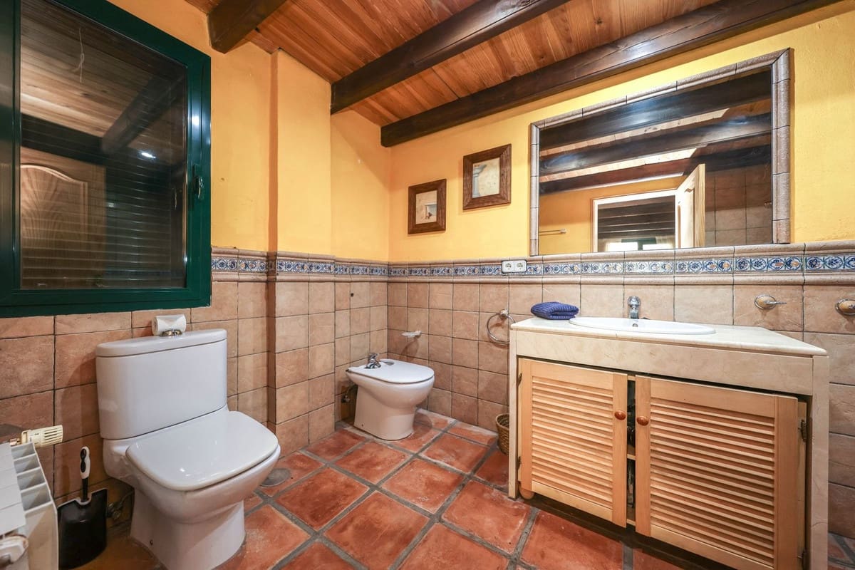 3 Zimmer Villa zu verkaufen in Guaro mit Pool Garage - 550.000 € (Ref: 10133959)