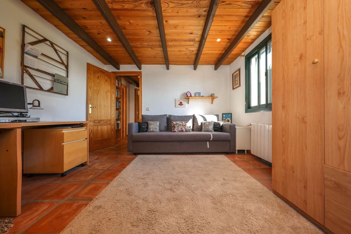 3 Zimmer Villa zu verkaufen in Guaro mit Pool Garage - 550.000 € (Ref: 10133959)