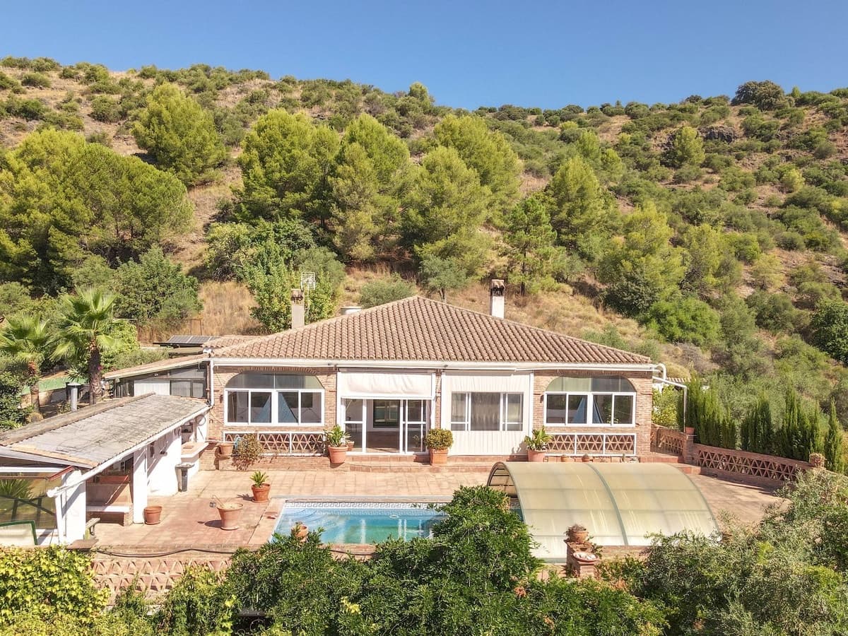 3 Zimmer Villa zu verkaufen in Guaro mit Pool Garage - 550.000 € (Ref: 10133959)