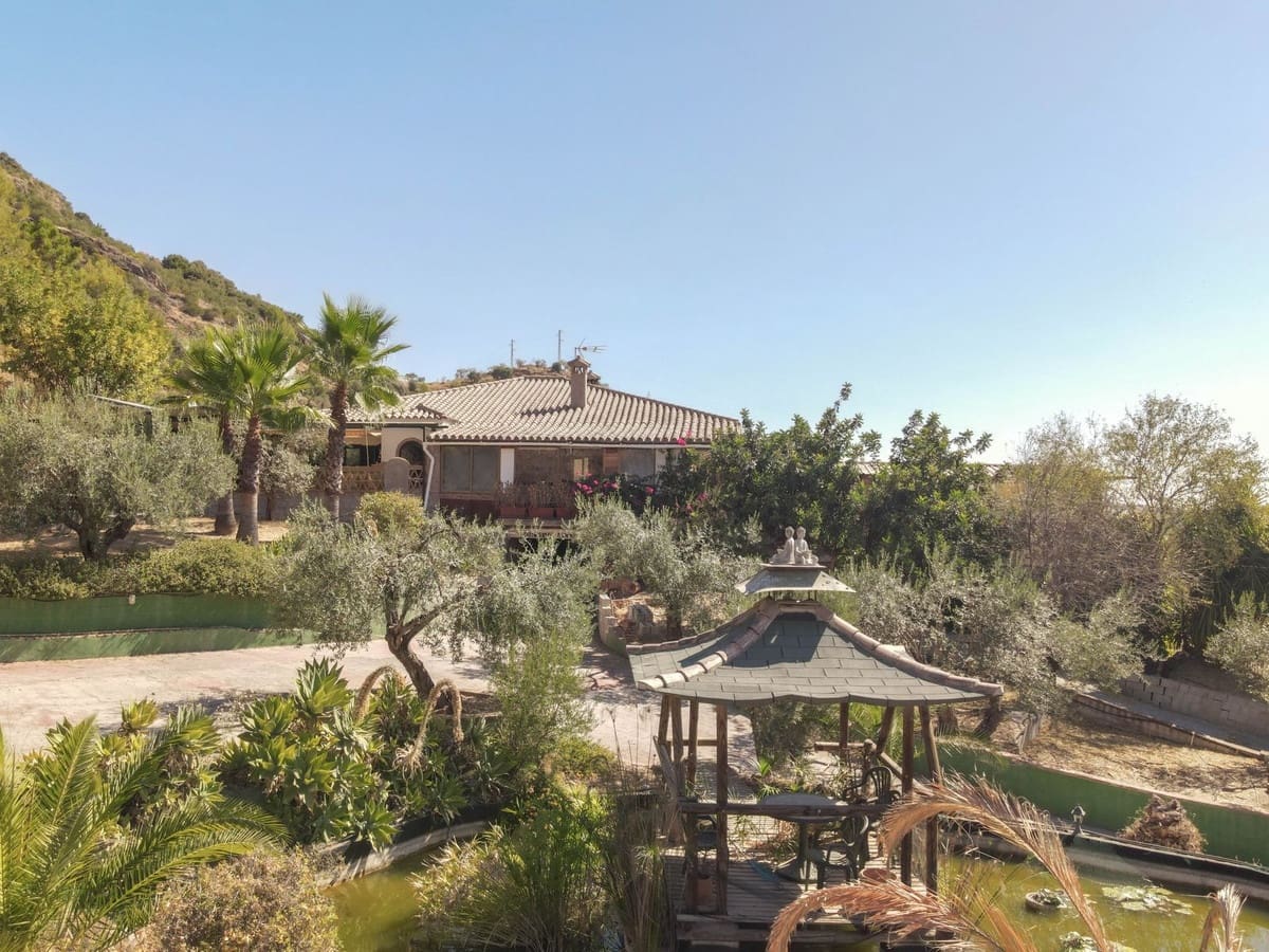 3 Zimmer Villa zu verkaufen in Guaro mit Pool Garage - 550.000 € (Ref: 10133959)