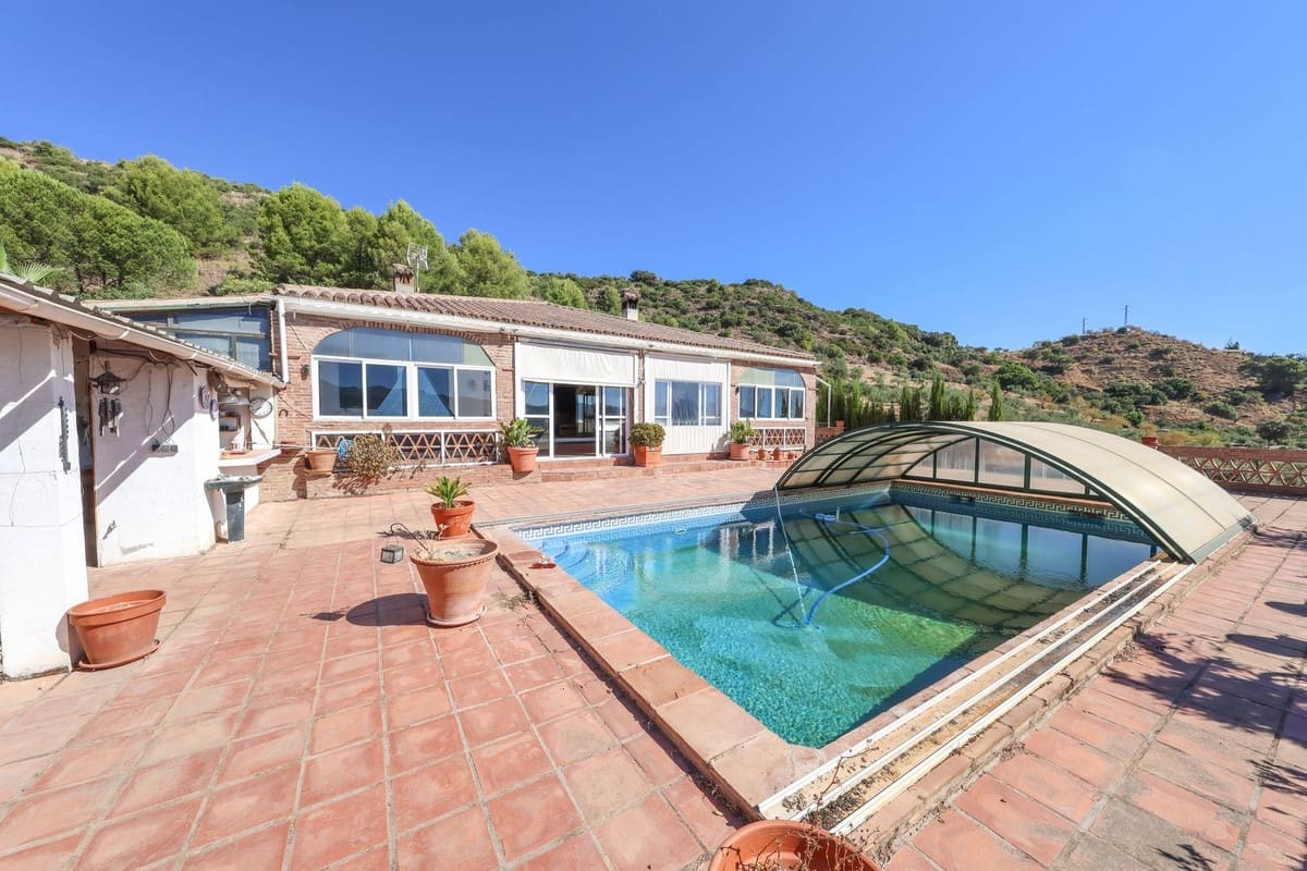 3 Zimmer Villa zu verkaufen in Guaro mit Pool Garage - 550.000 € (Ref: 10133959)