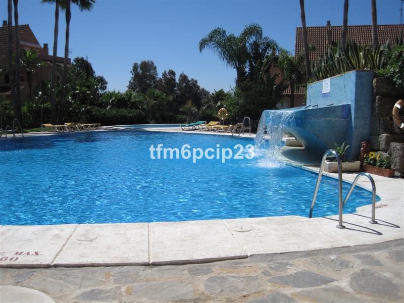 2 soveværelse Lejlighed til salg i Casares med swimmingpool garage - € 260.000 (Ref: 10133965)
