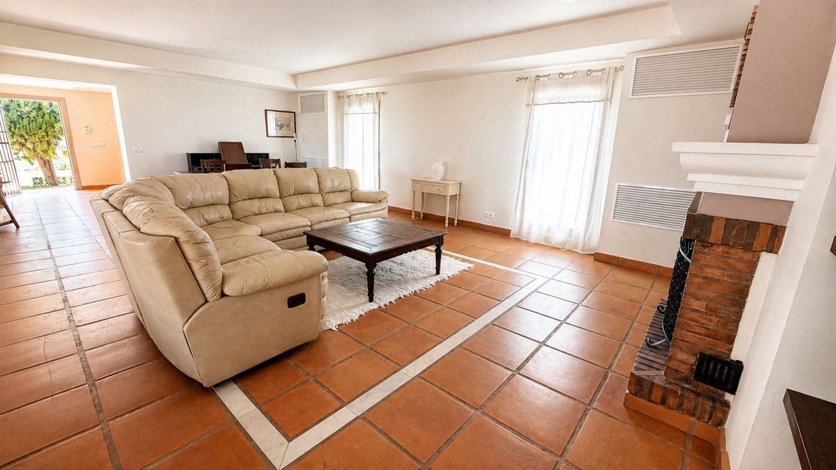 4 soveværelse Finca/Landehus til salg i Mijas med swimmingpool - € 2.375.000 (Ref: 10133966)