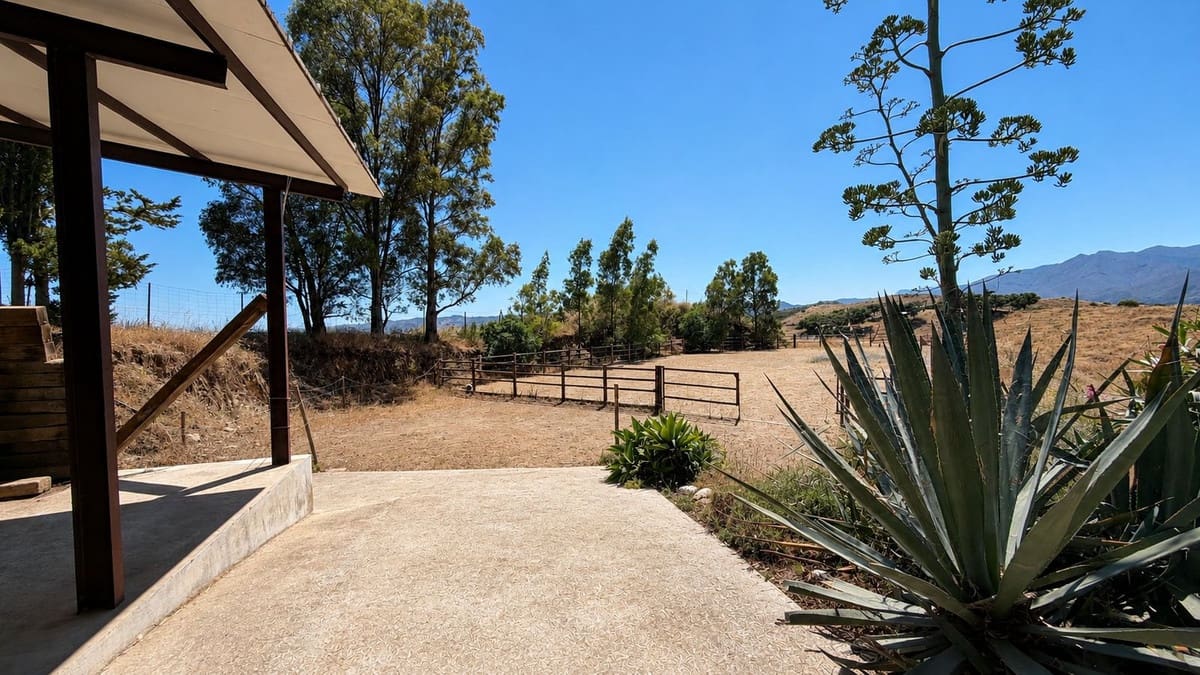 4 soveværelse Finca/Landehus til salg i Mijas med swimmingpool - € 2.375.000 (Ref: 10133966)