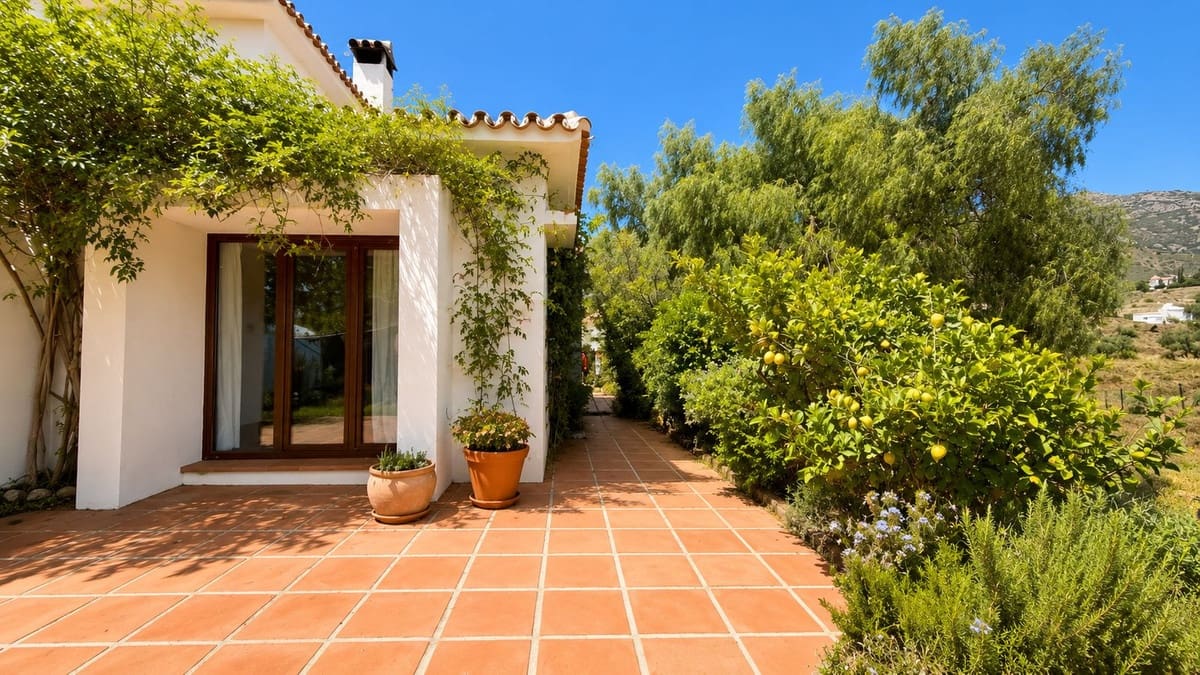 4 soveværelse Finca/Landehus til salg i Mijas med swimmingpool - € 2.375.000 (Ref: 10133966)