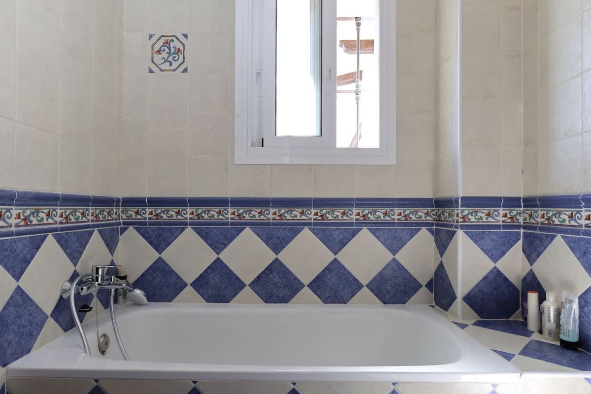 3 Zimmer Villa zu verkaufen in Guaro mit Pool Garage - 540.000 € (Ref: 10133967)