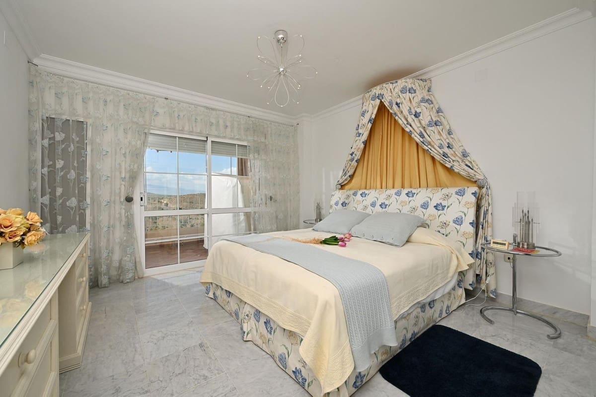 3 Zimmer Apartment zu verkaufen in Alhaurin el Grande mit Pool Garage - 530.000 € (Ref: 10134005)