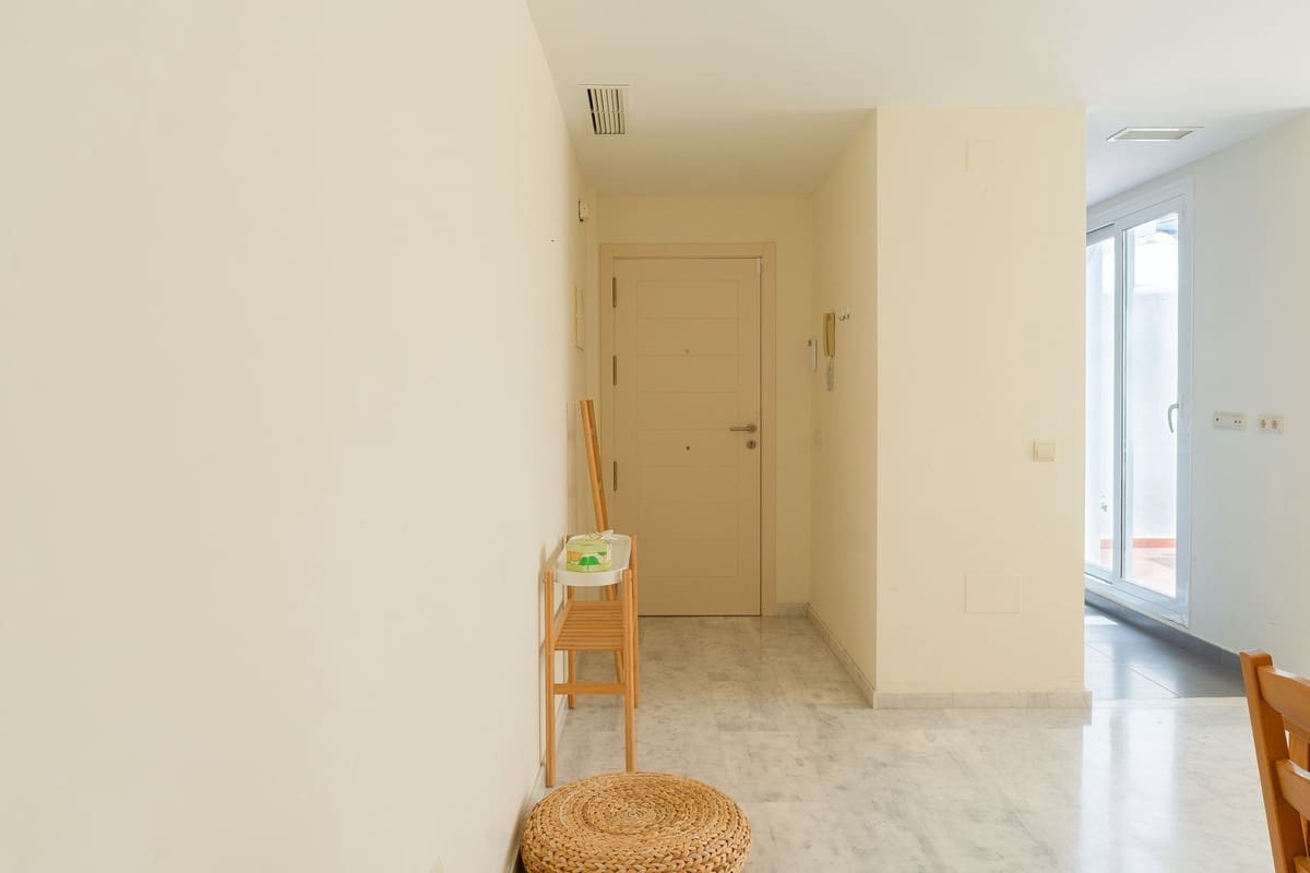 2 quarto Apartamento para venda em Estepona com piscina - 269 000 € (Ref: 10134012)