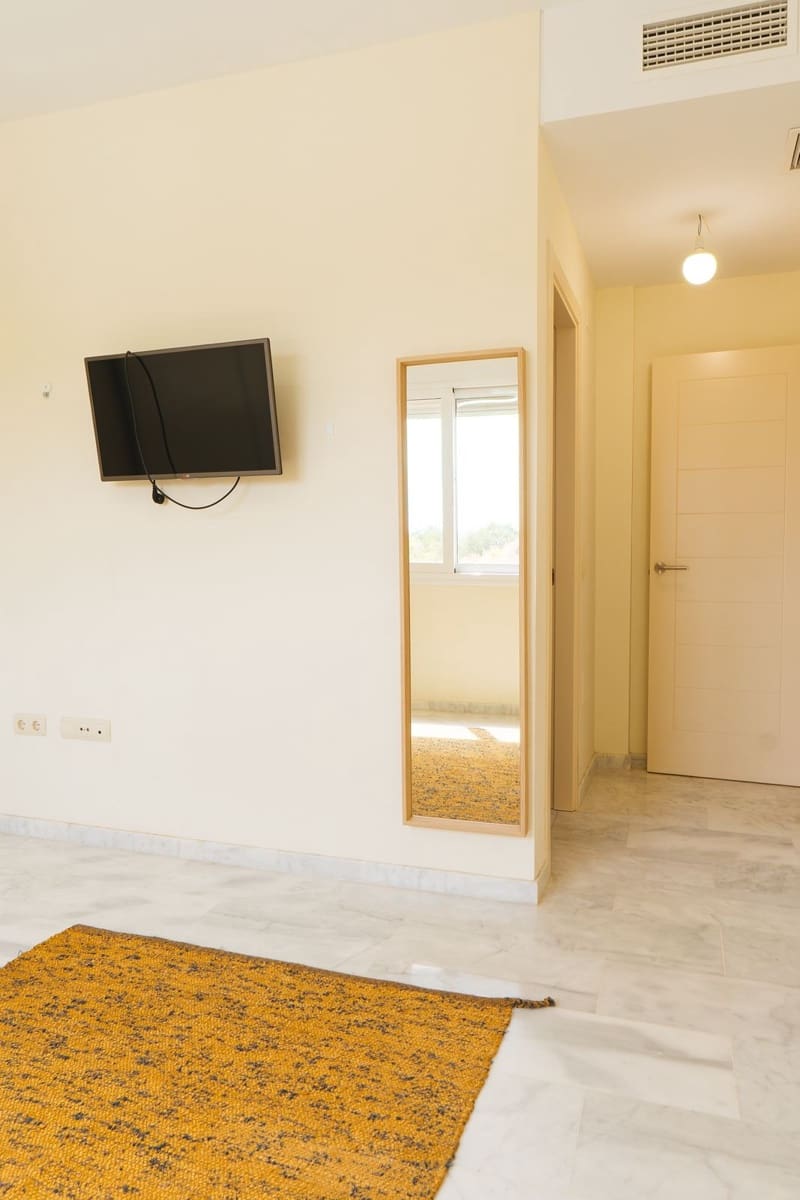 2 quarto Apartamento para venda em Estepona com piscina - 269 000 € (Ref: 10134012)
