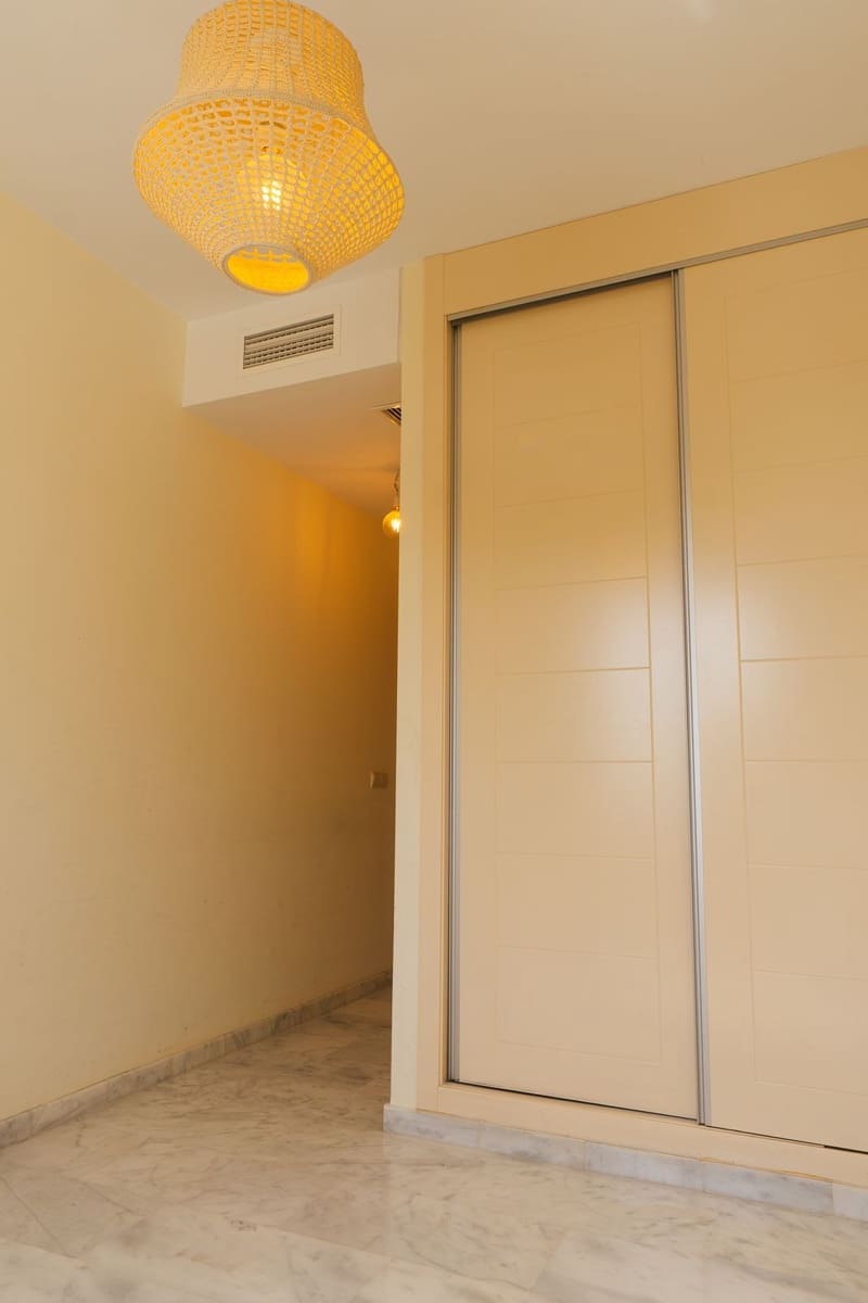 2 quarto Apartamento para venda em Estepona com piscina - 269 000 € (Ref: 10134012)