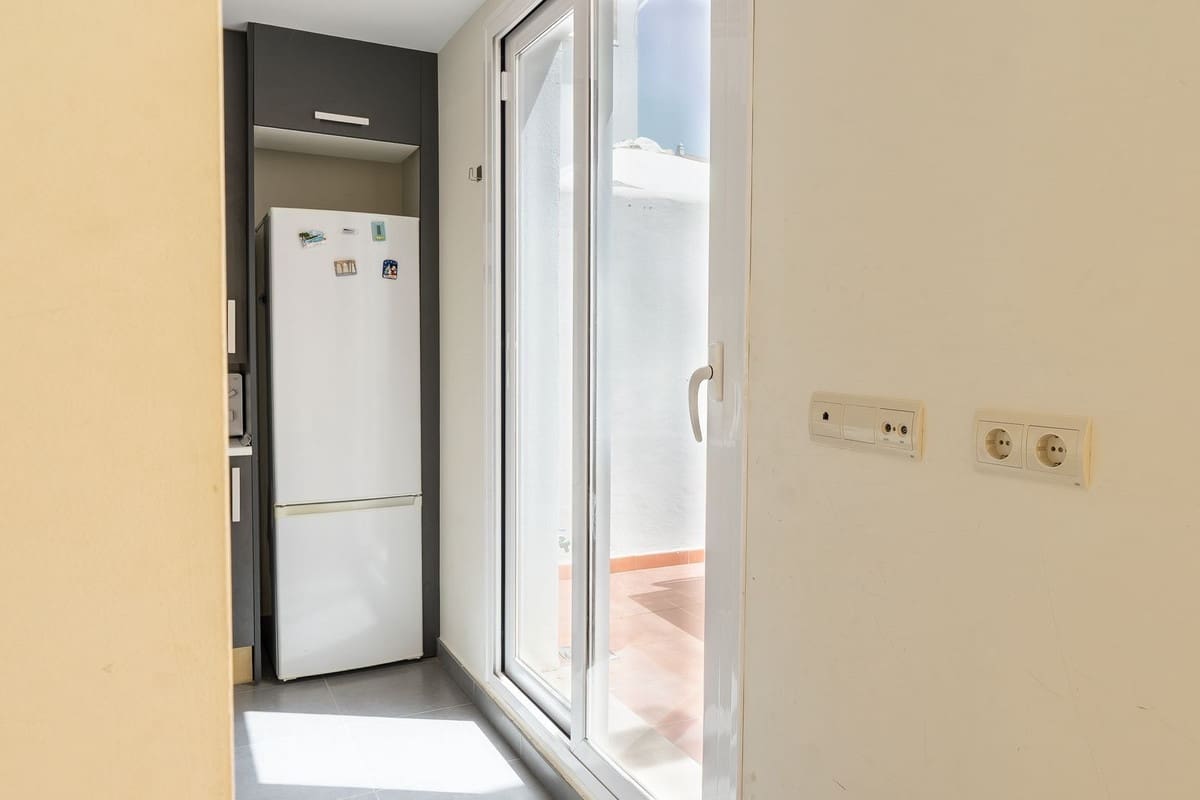 2 quarto Apartamento para venda em Estepona com piscina - 269 000 € (Ref: 10134012)
