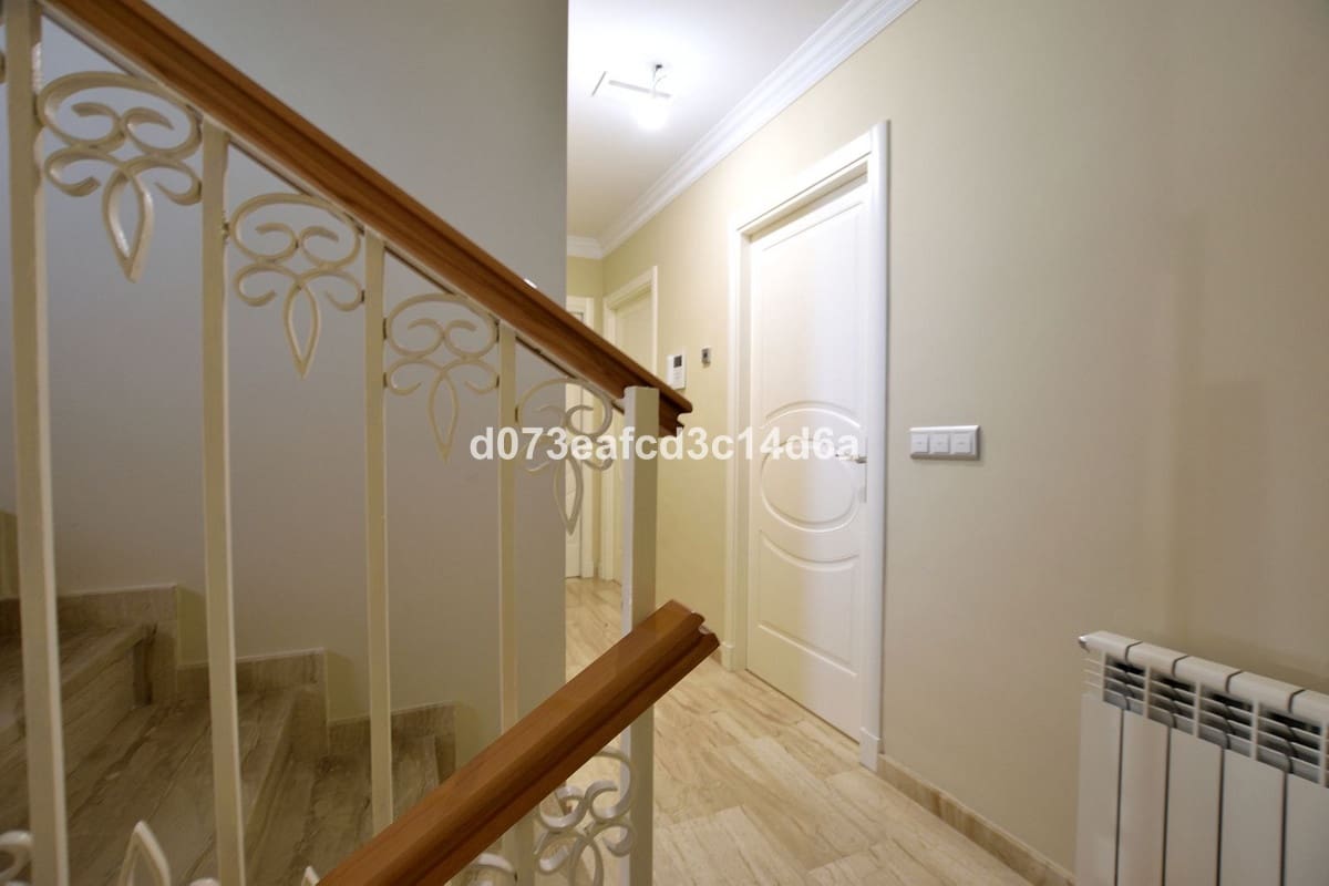 3 sypialnia Dom na sprzedaż w Ronda z basenem garażem - 270 000 € (Ref: 10134105)