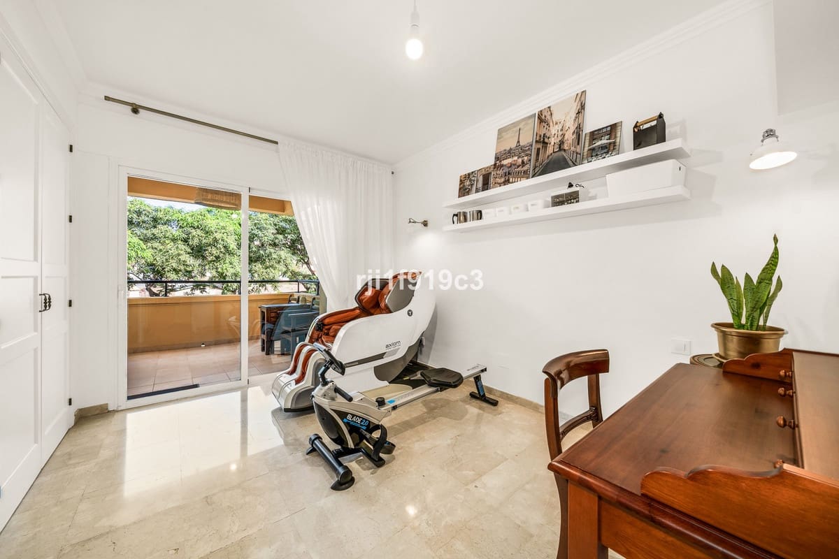 3 soveværelse Lejlighed til salg i Marbella med swimmingpool garage - € 750.000 (Ref: 10134152)