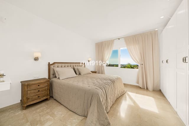 3 sovrum Lägenhet till salu i Elviria, Marbella med pool garage - 750 000 € (Ref: 10134152)