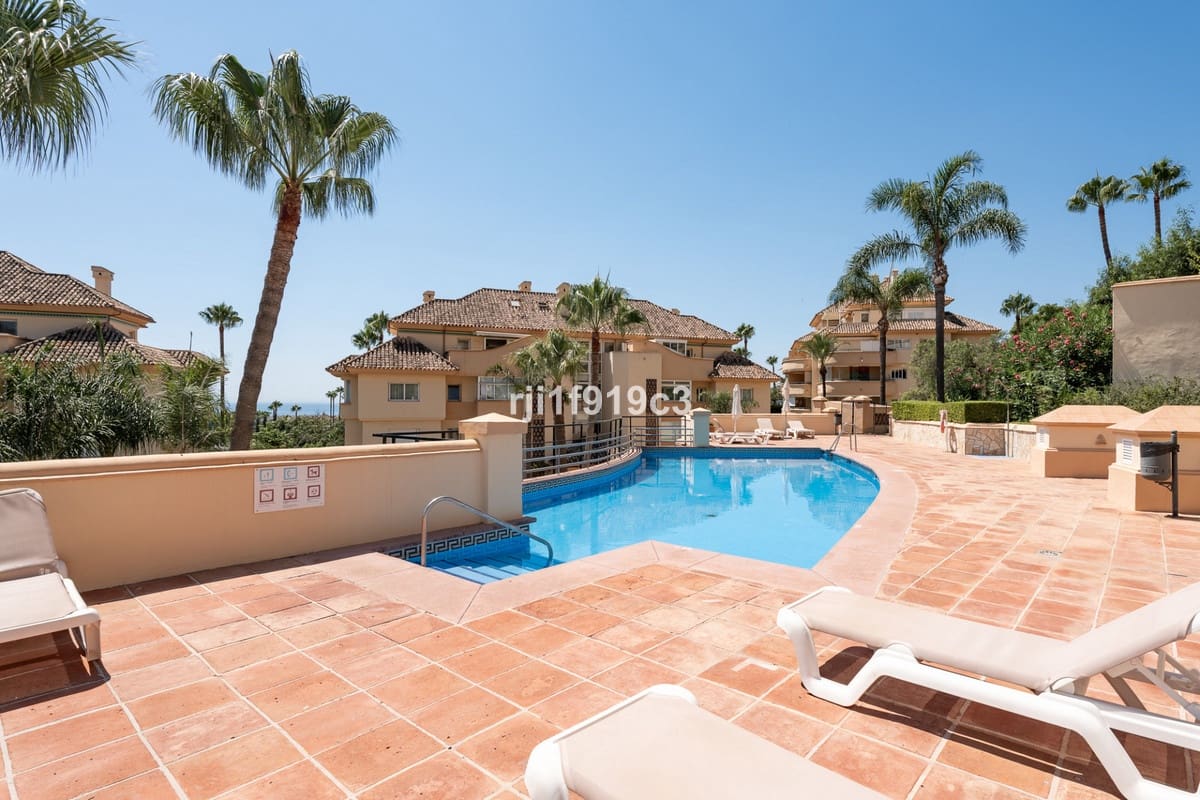 3 soveværelse Lejlighed til salg i Marbella med swimmingpool garage - € 750.000 (Ref: 10134152)