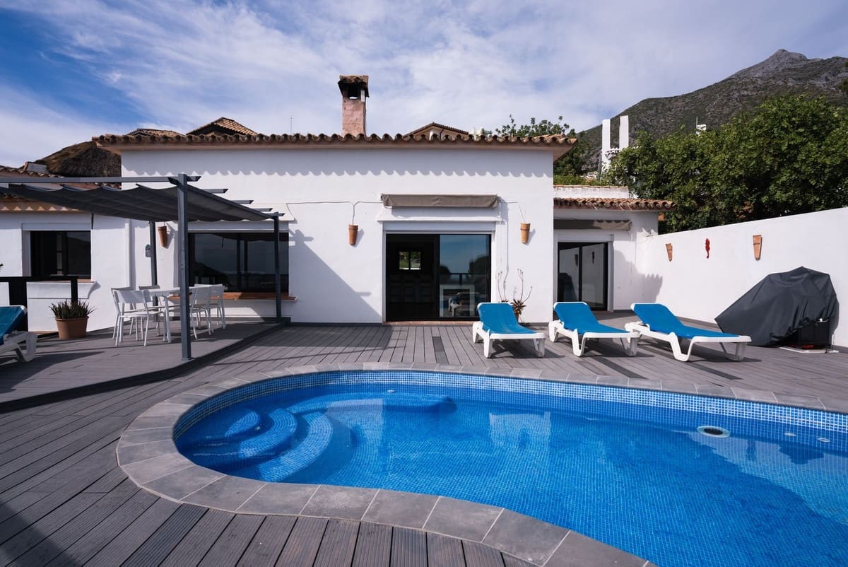 4 soveværelse Villa til salg i Istan med swimmingpool garage - € 890.000 (Ref: 10134300)
