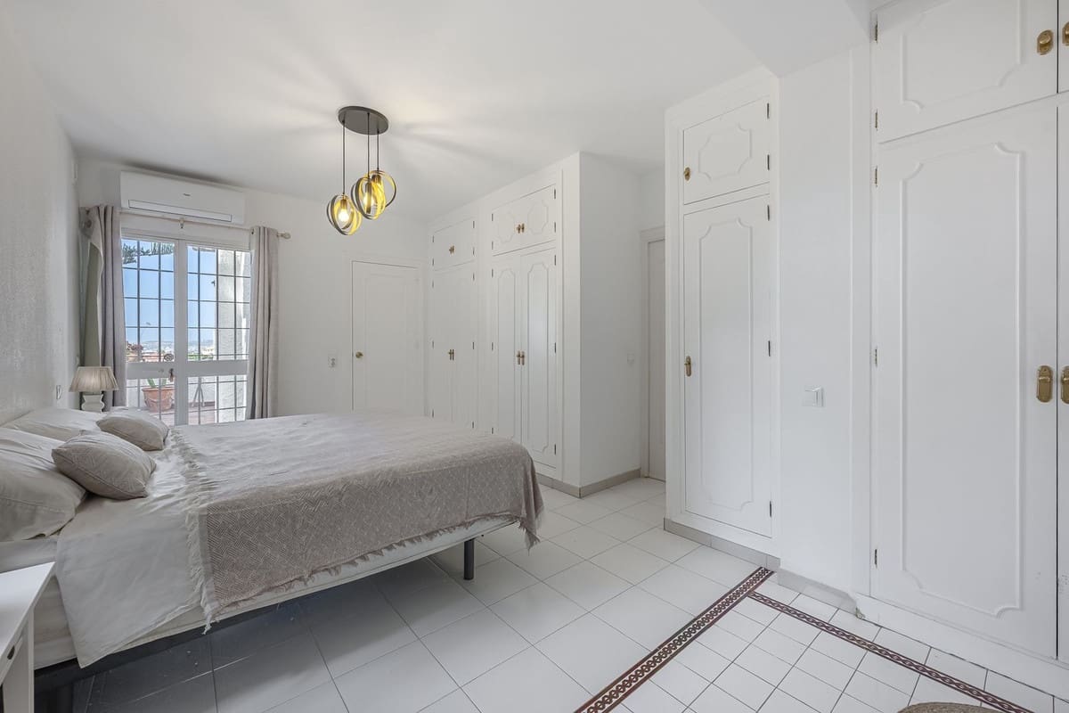 3 chambre Villa/Maison à vendre à Fuengirola avec piscine garage - 995 000 € (Ref: 10134319)