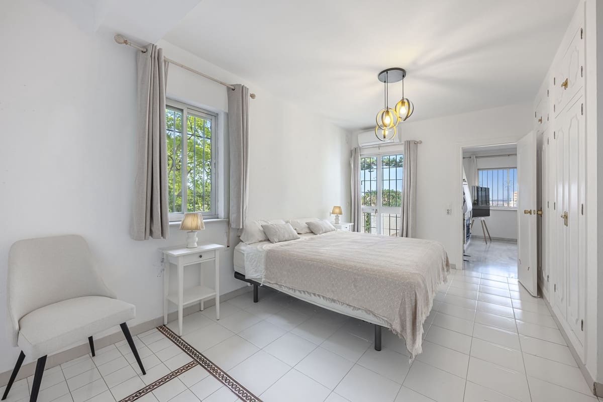 3 chambre Villa/Maison à vendre à Fuengirola avec piscine garage - 995 000 € (Ref: 10134319)