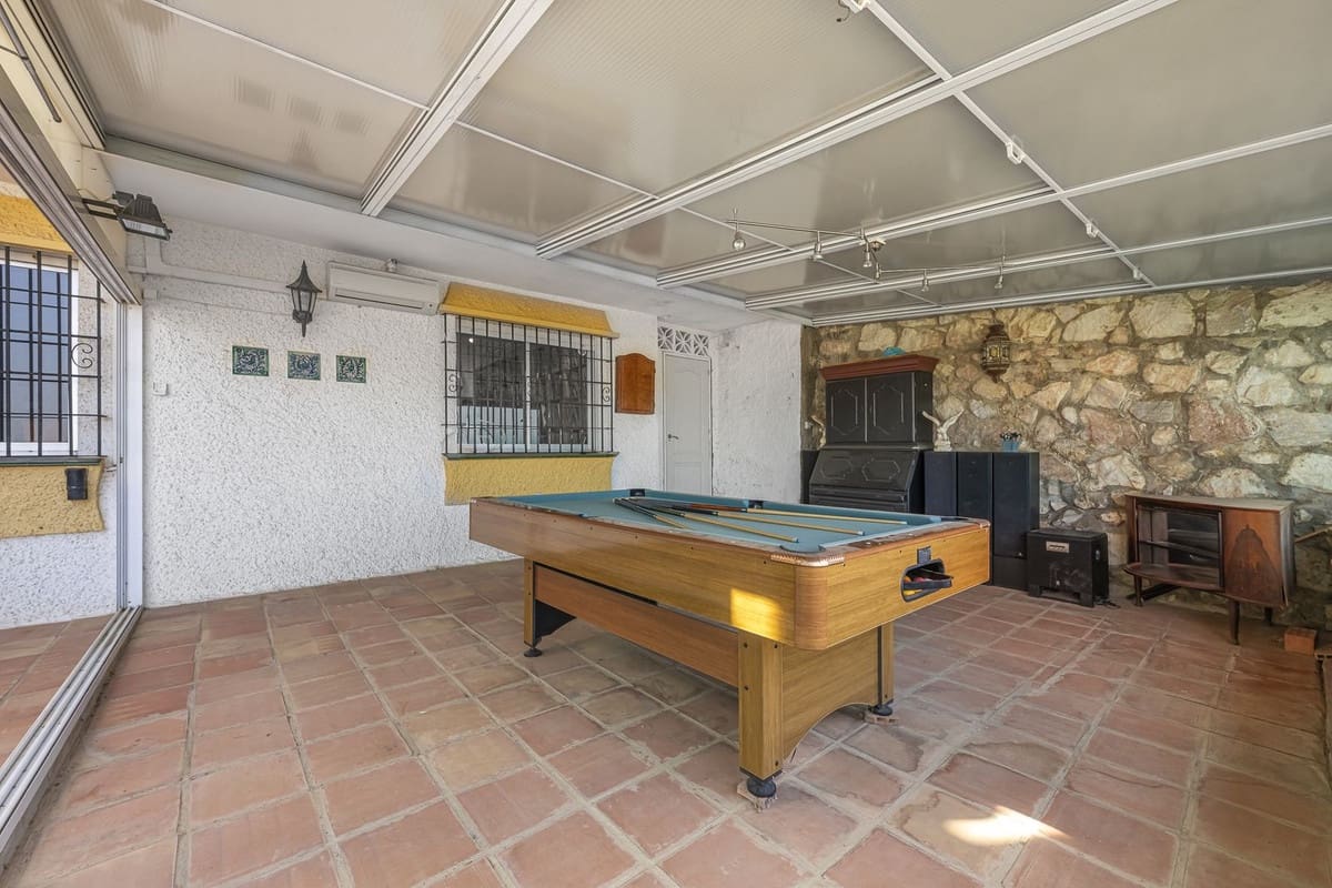 3 chambre Villa/Maison à vendre à Fuengirola avec piscine garage - 995 000 € (Ref: 10134319)