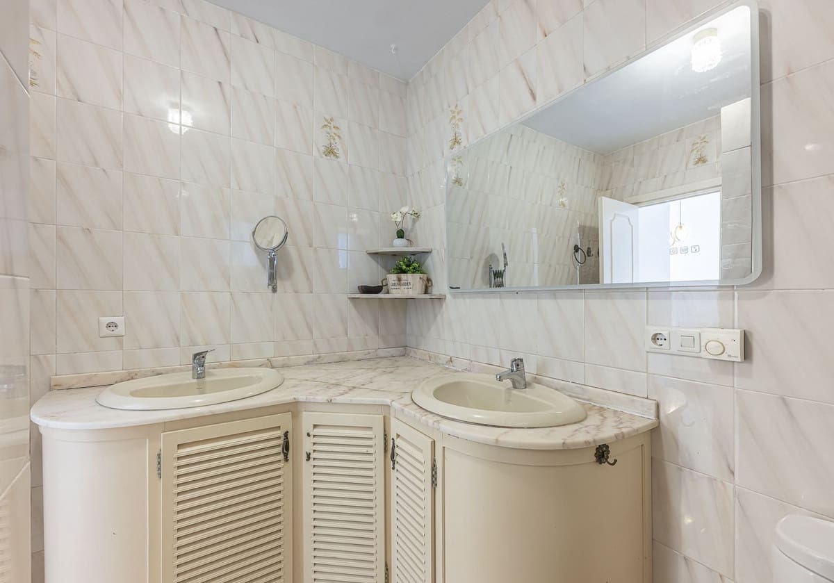 3 chambre Villa/Maison à vendre à Fuengirola avec piscine garage - 995 000 € (Ref: 10134319)