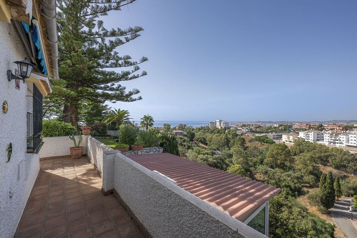 3 chambre Villa/Maison à vendre à Fuengirola avec piscine garage - 995 000 € (Ref: 10134319)
