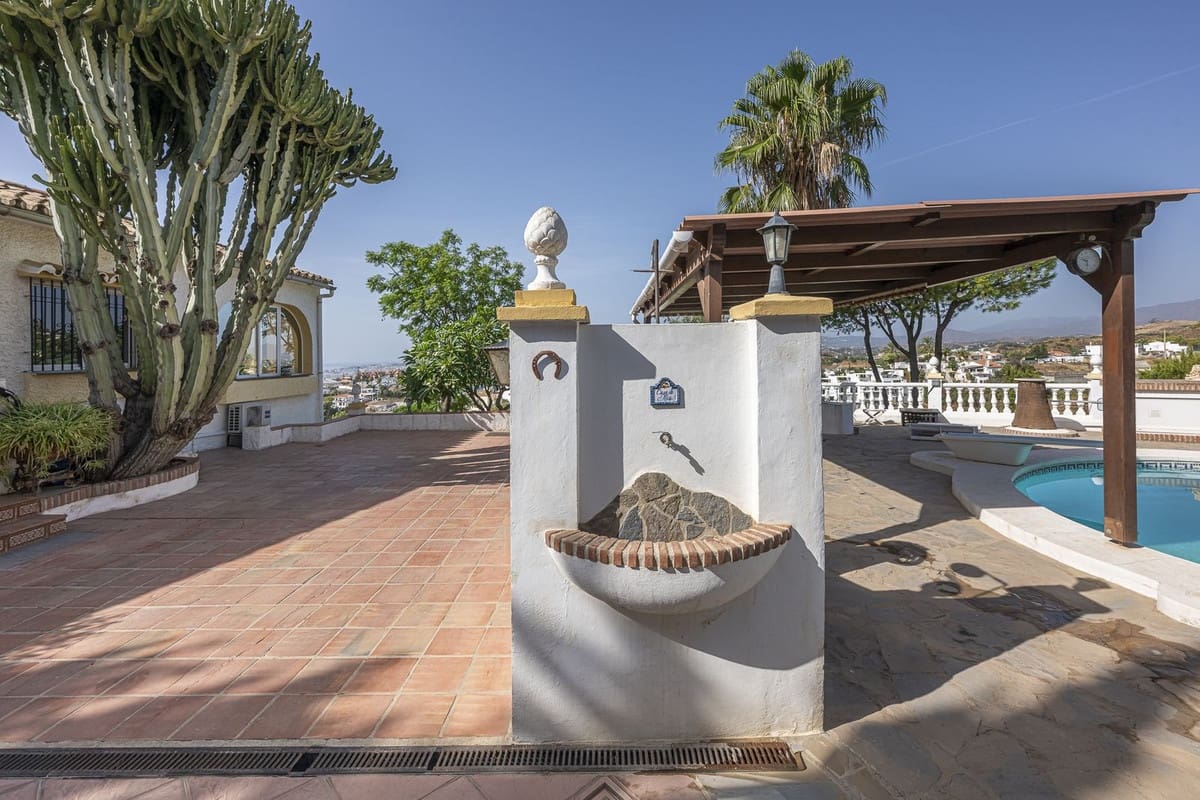 3 chambre Villa/Maison à vendre à Fuengirola avec piscine garage - 995 000 € (Ref: 10134319)