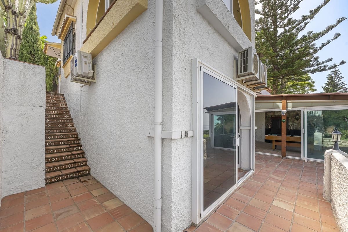 3 chambre Villa/Maison à vendre à Fuengirola avec piscine garage - 995 000 € (Ref: 10134319)