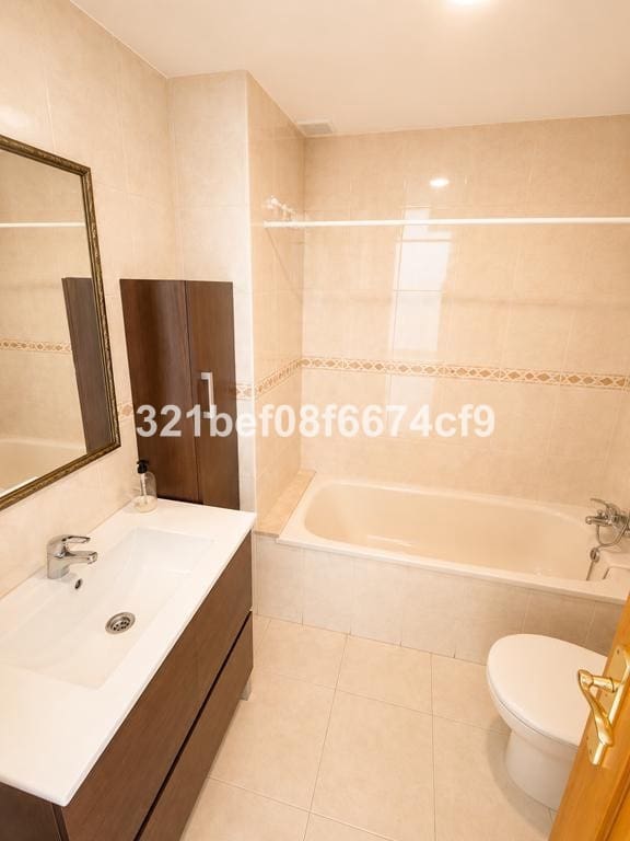 4 soveværelse Lejlighed til salg i Estepona - € 383.900 (Ref: 10134323)
