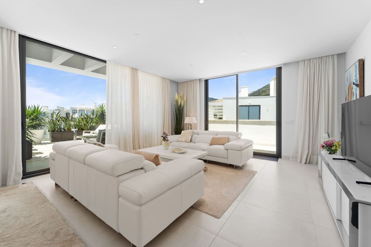 3 soveværelse Lejlighed til salg i Fuengirola med swimmingpool garage - € 1.285.000 (Ref: 10134336)