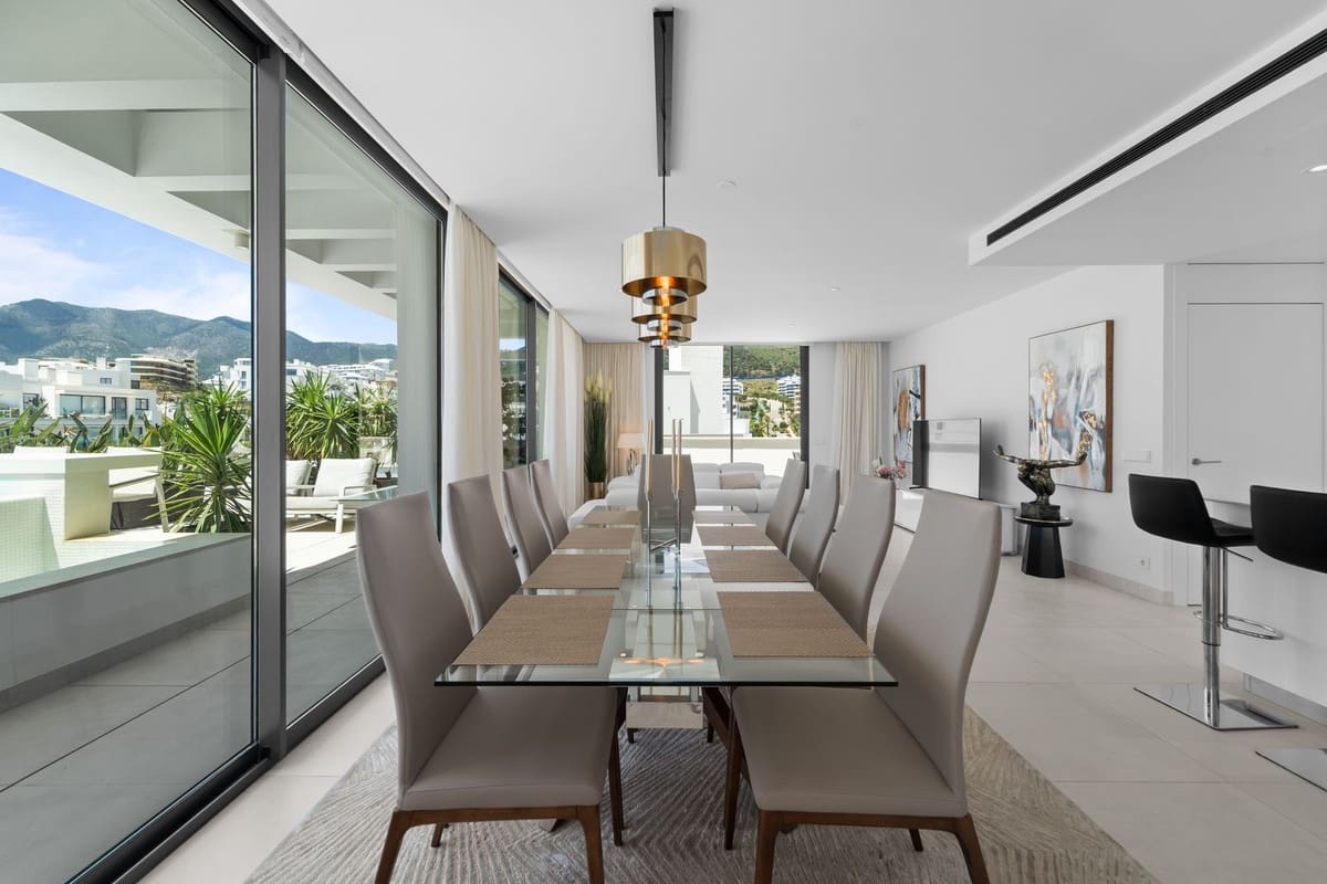 3 soveværelse Lejlighed til salg i Fuengirola med swimmingpool garage - € 1.285.000 (Ref: 10134336)