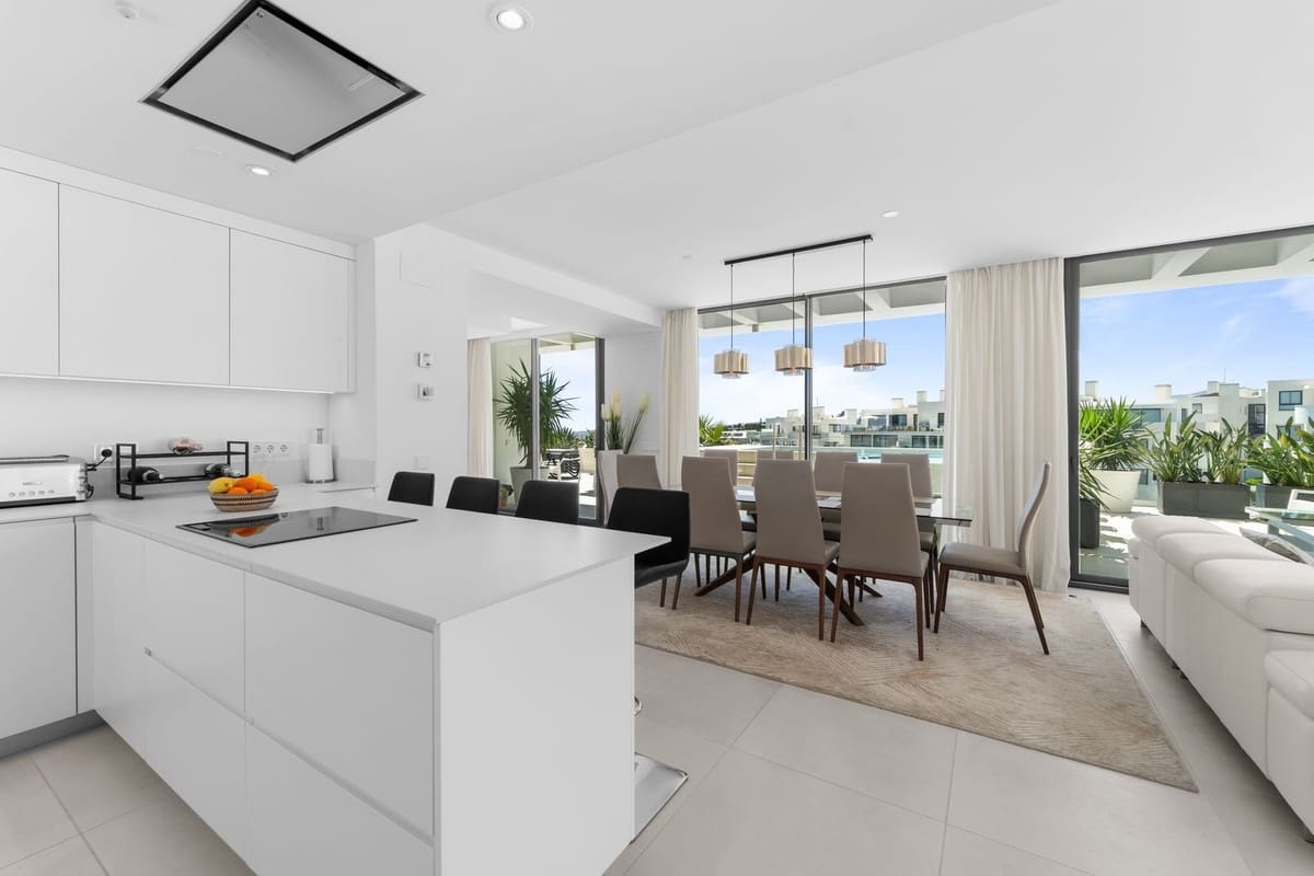 3 soveværelse Lejlighed til salg i Fuengirola med swimmingpool garage - € 1.285.000 (Ref: 10134336)